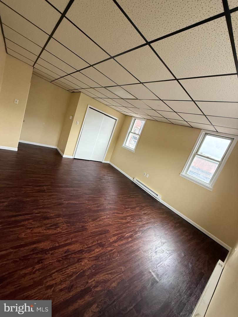 132 E Main St #apt 2 Property Photo 13