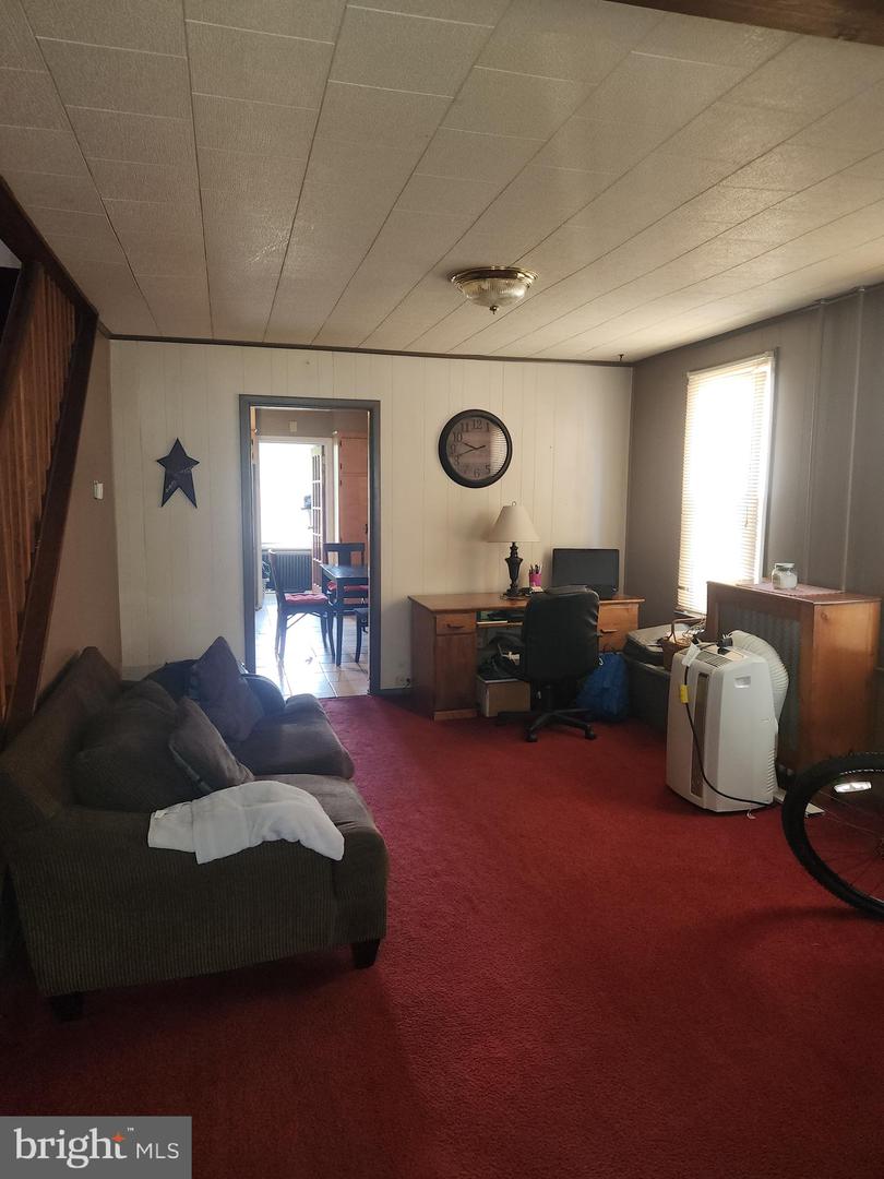406 Parkway Property Photo 5