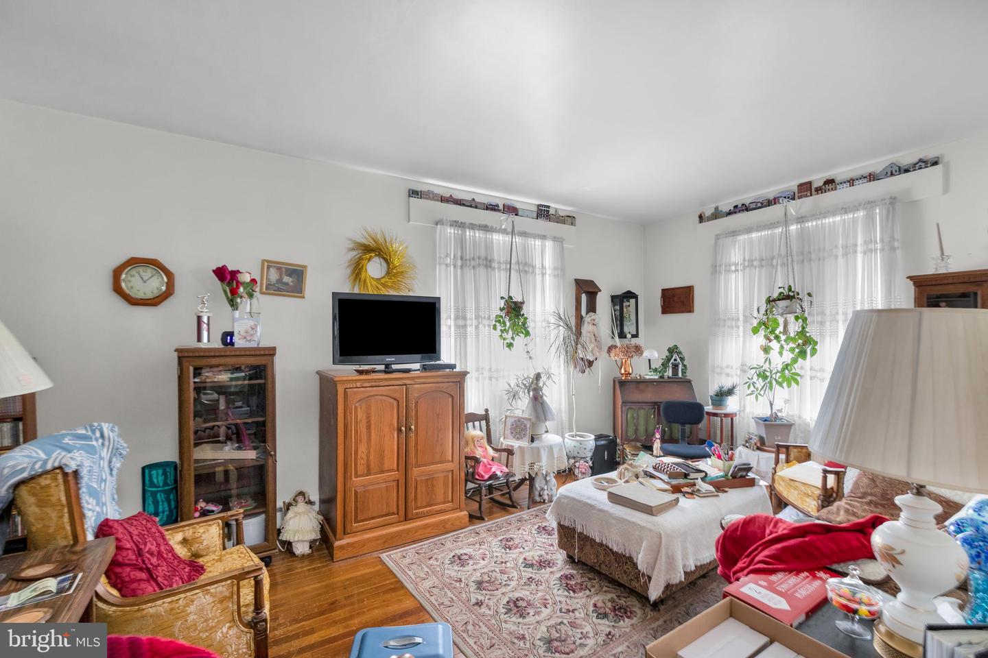 1734 W Market St Property Photo 32