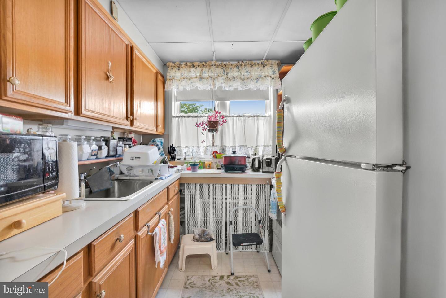 1734 W Market St Property Photo 34