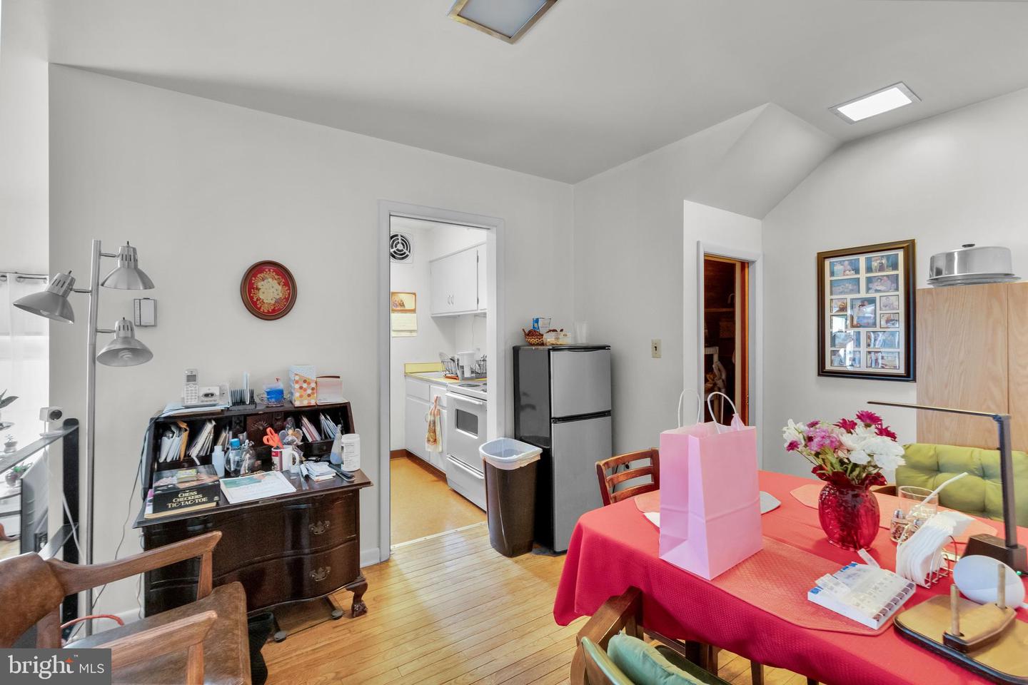 1734 W Market St Property Photo 38