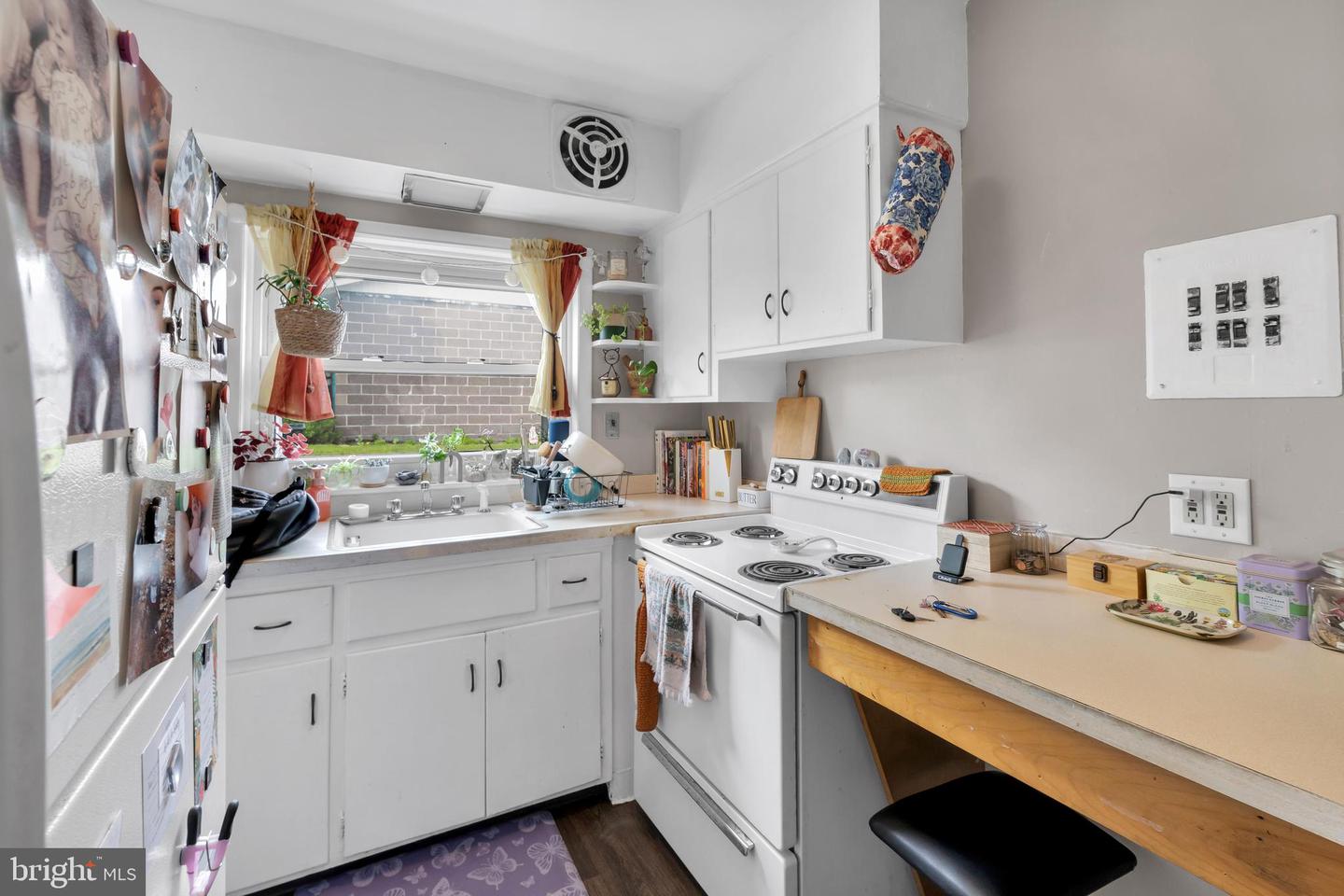 1734 W Market St Property Photo 63