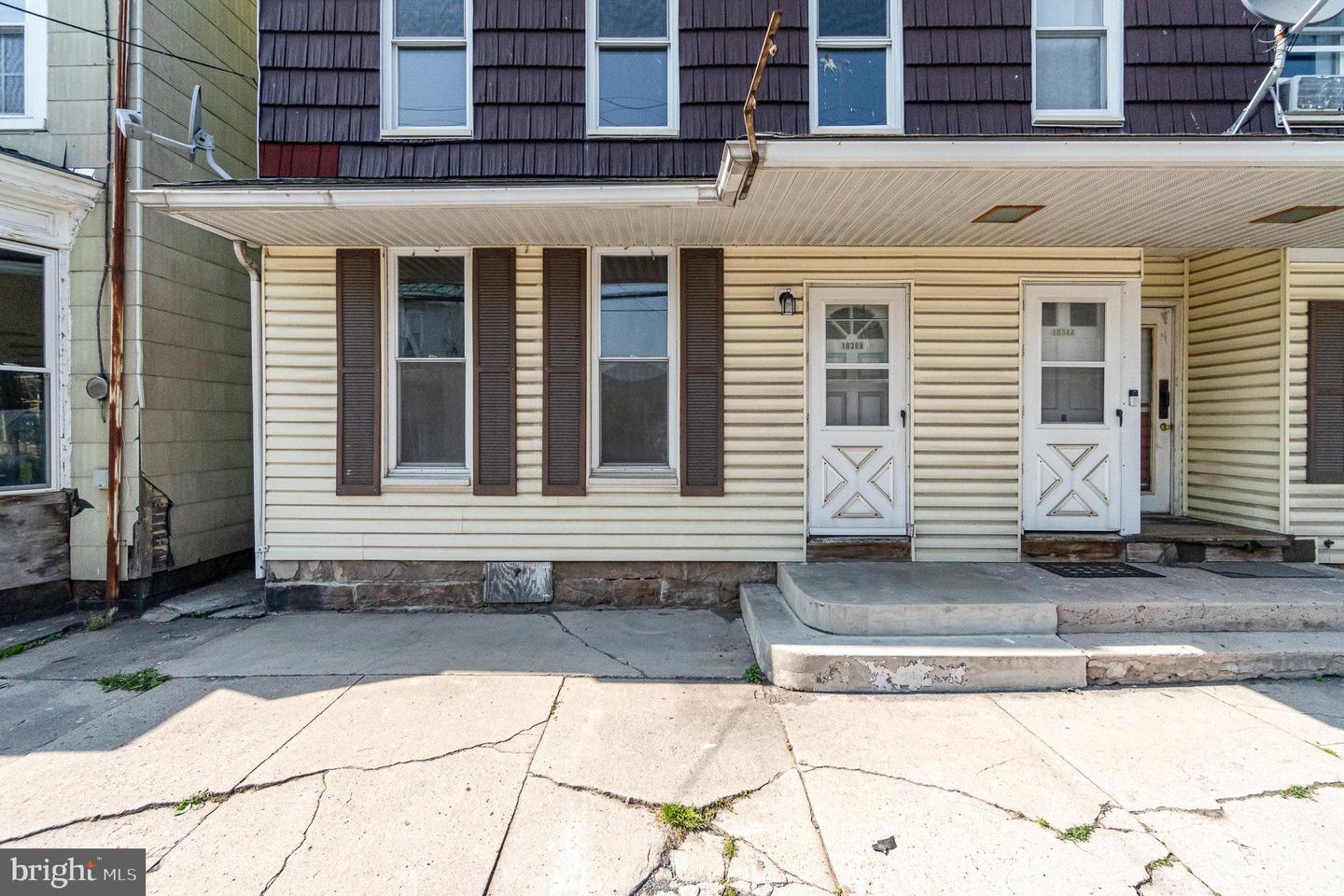 1034-1036 W Main St Property Photo 6