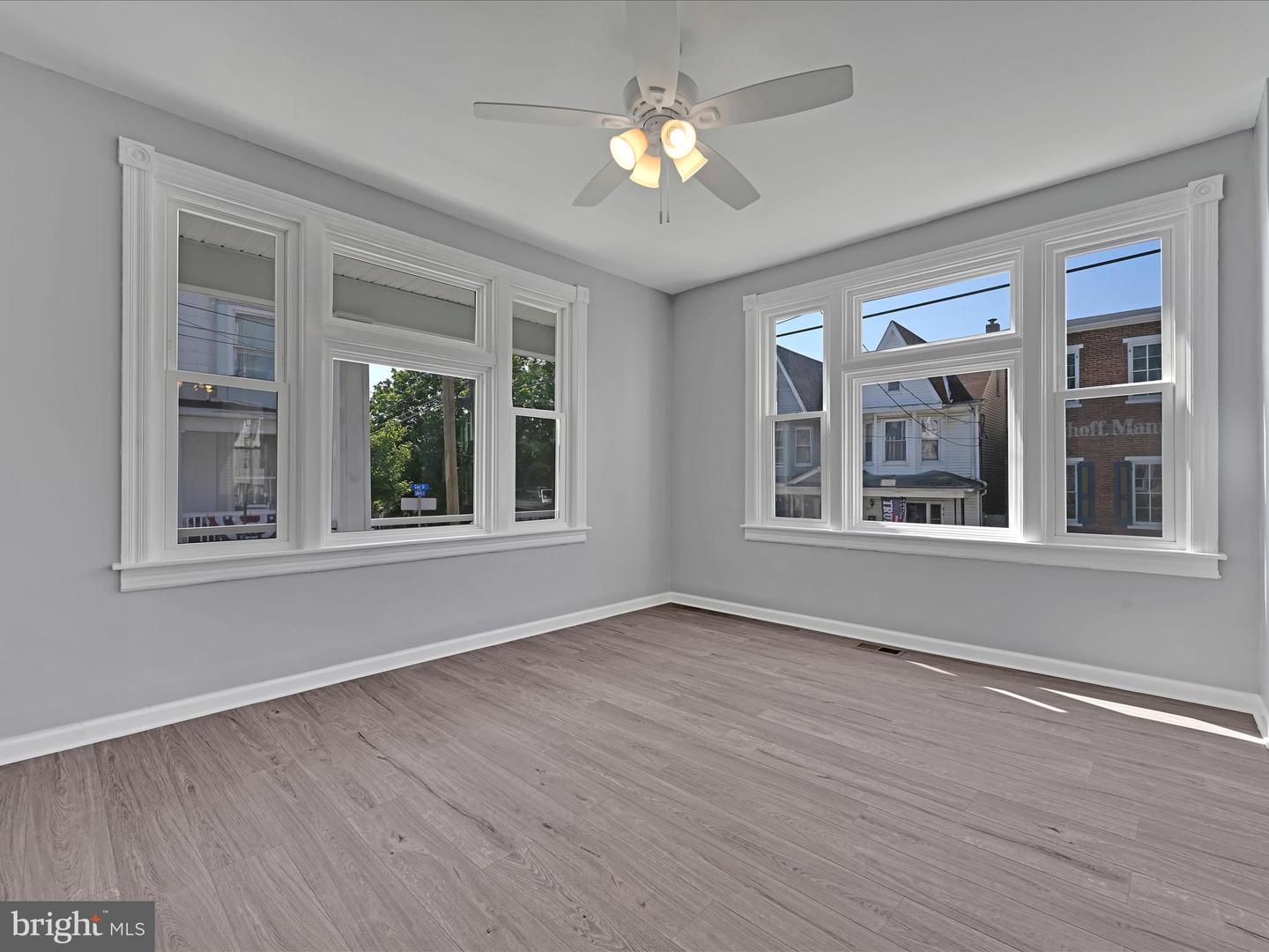 102 Gay St Property Photo 8