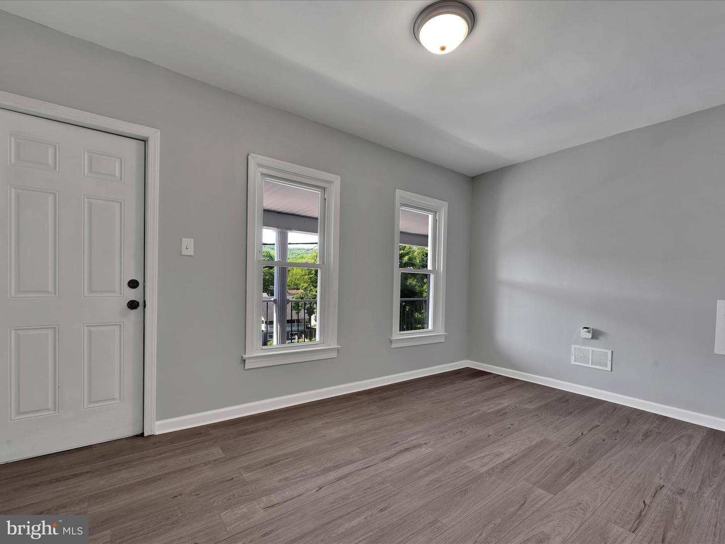102 Gay St Property Photo 15