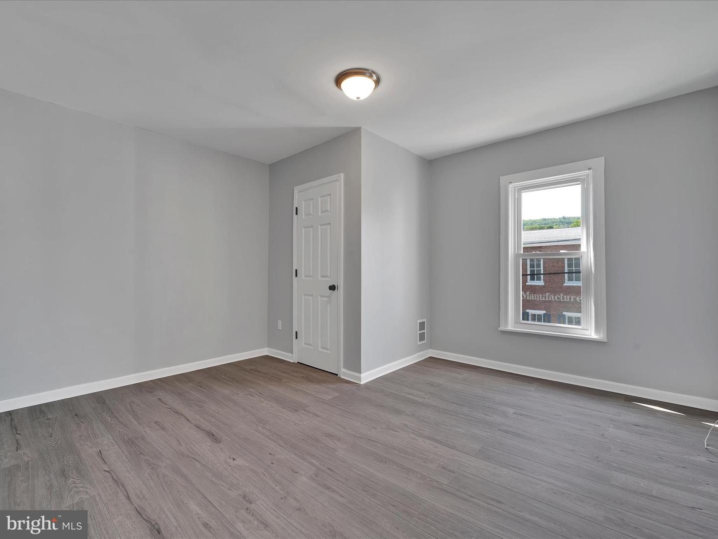 102 Gay St Property Photo 18