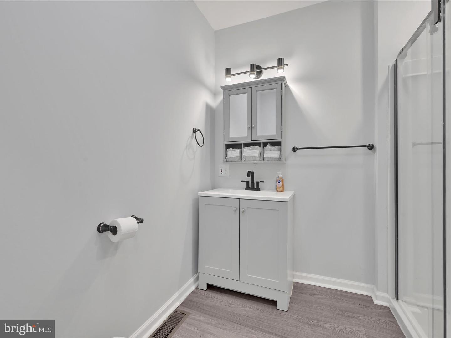 102 Gay St Property Photo 19