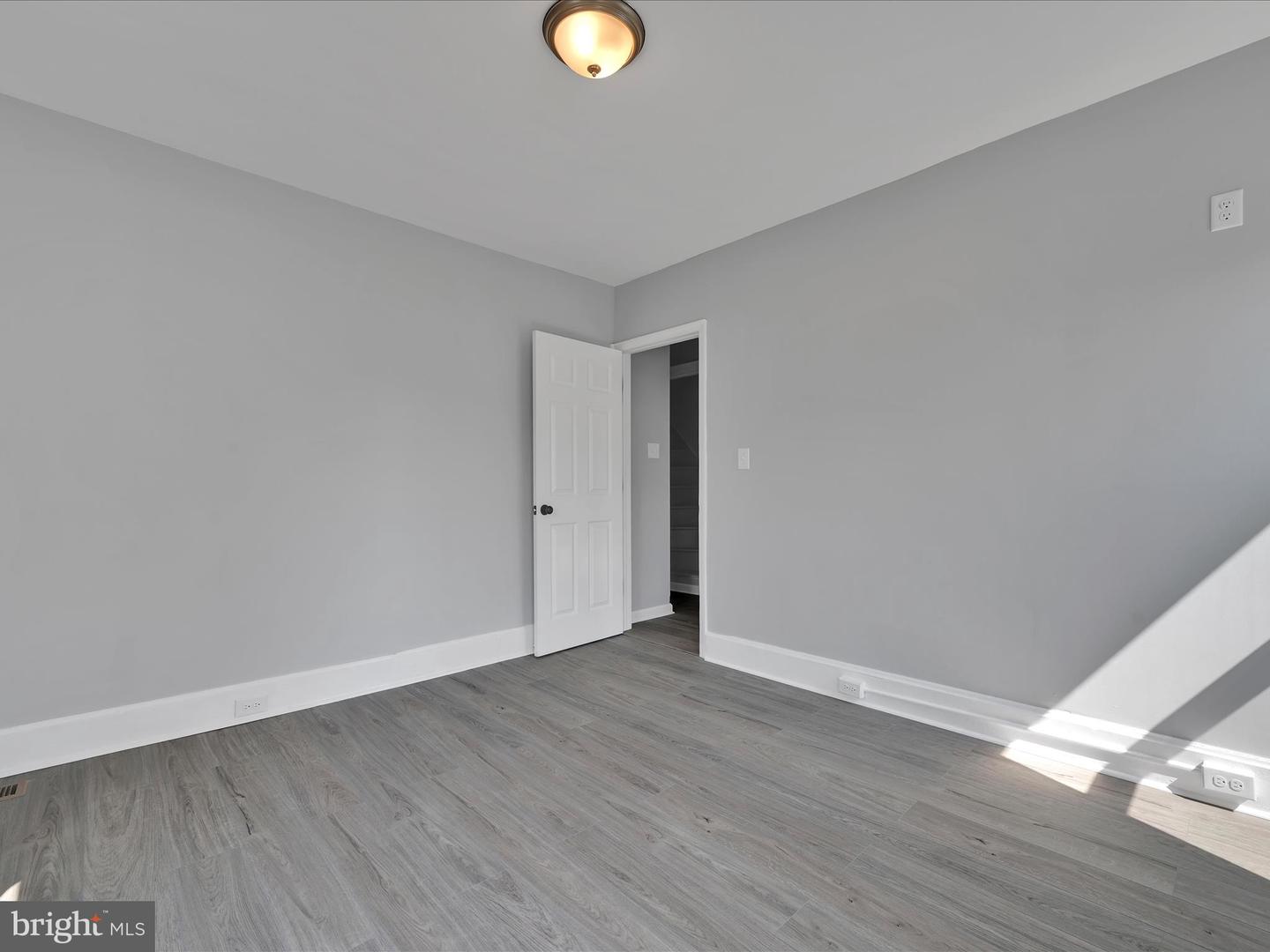 102 Gay St Property Photo 22