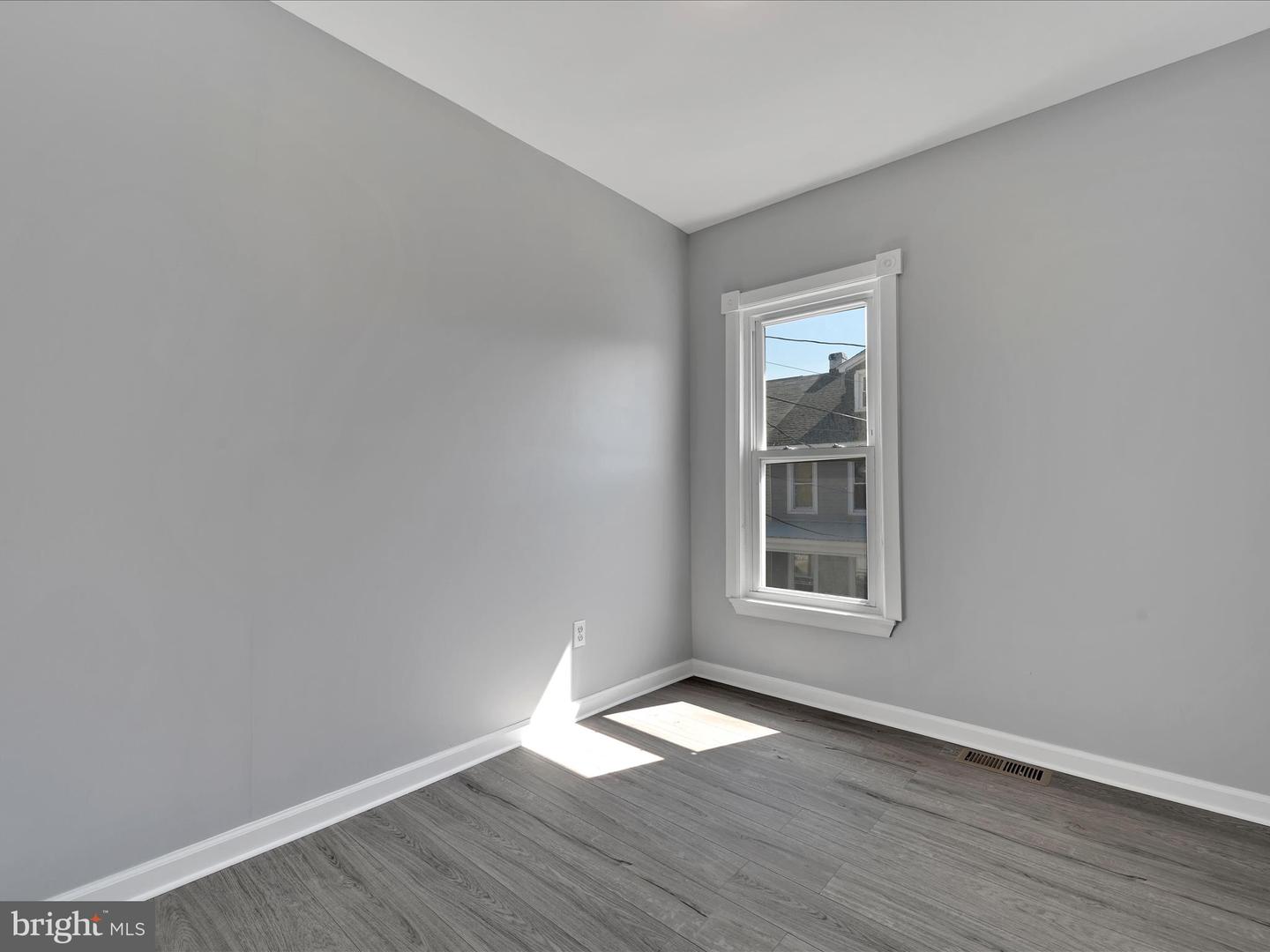 102 Gay St Property Photo 23