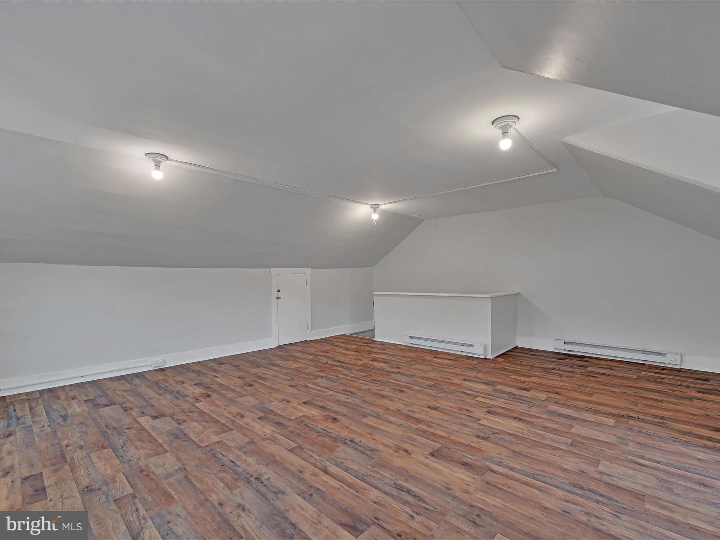 102 Gay St Property Photo 25