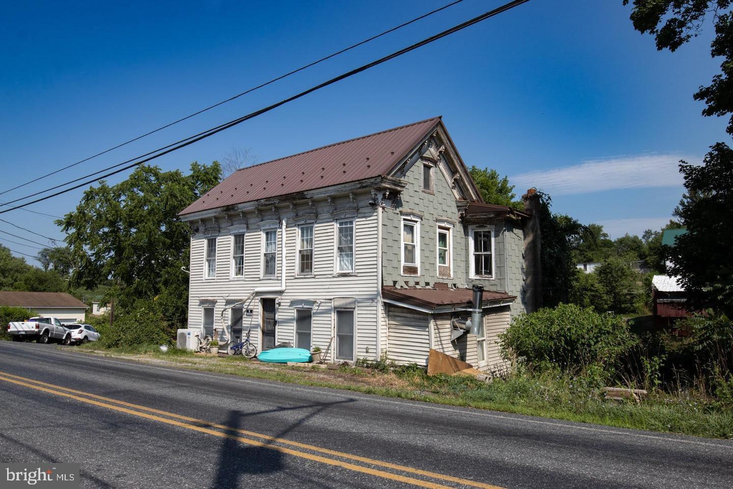 2678 W MAIN ST
