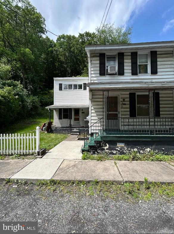 523 W Mahanoy Ave Property Photo 1