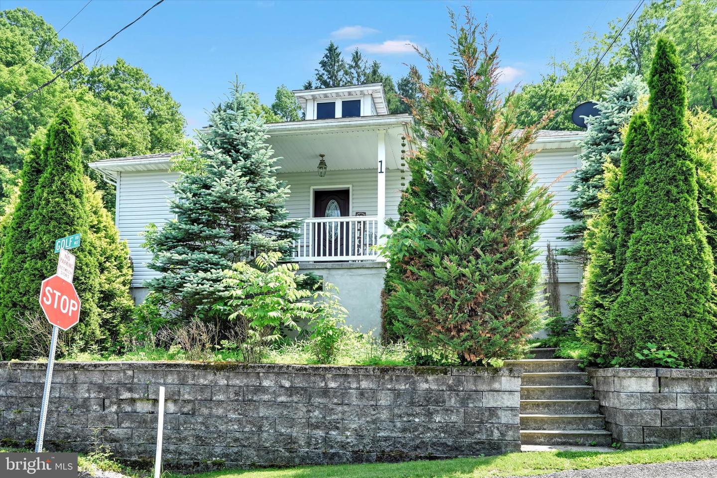 1 Golf Rd Property Photo 1