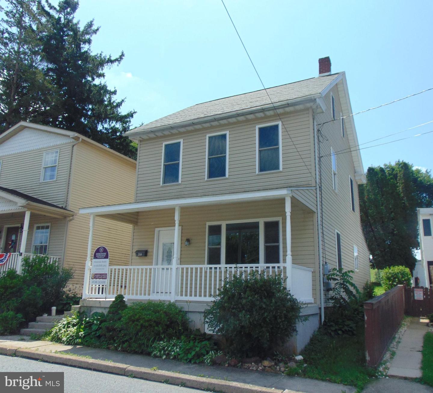 359 S Wayne St Property Photo 1