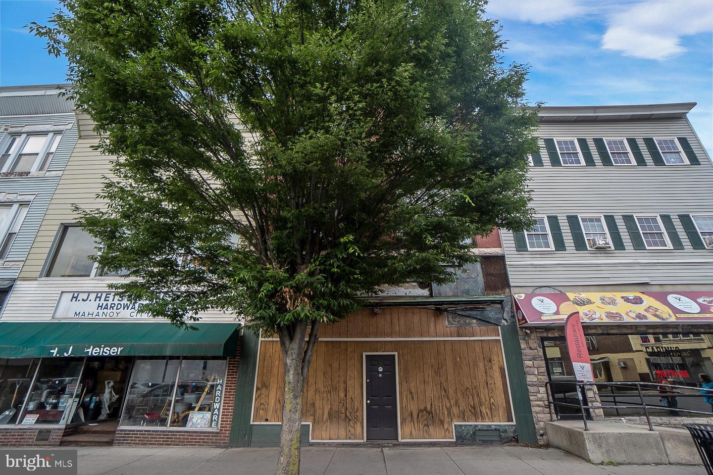 29 E Centre St Property Photo 1