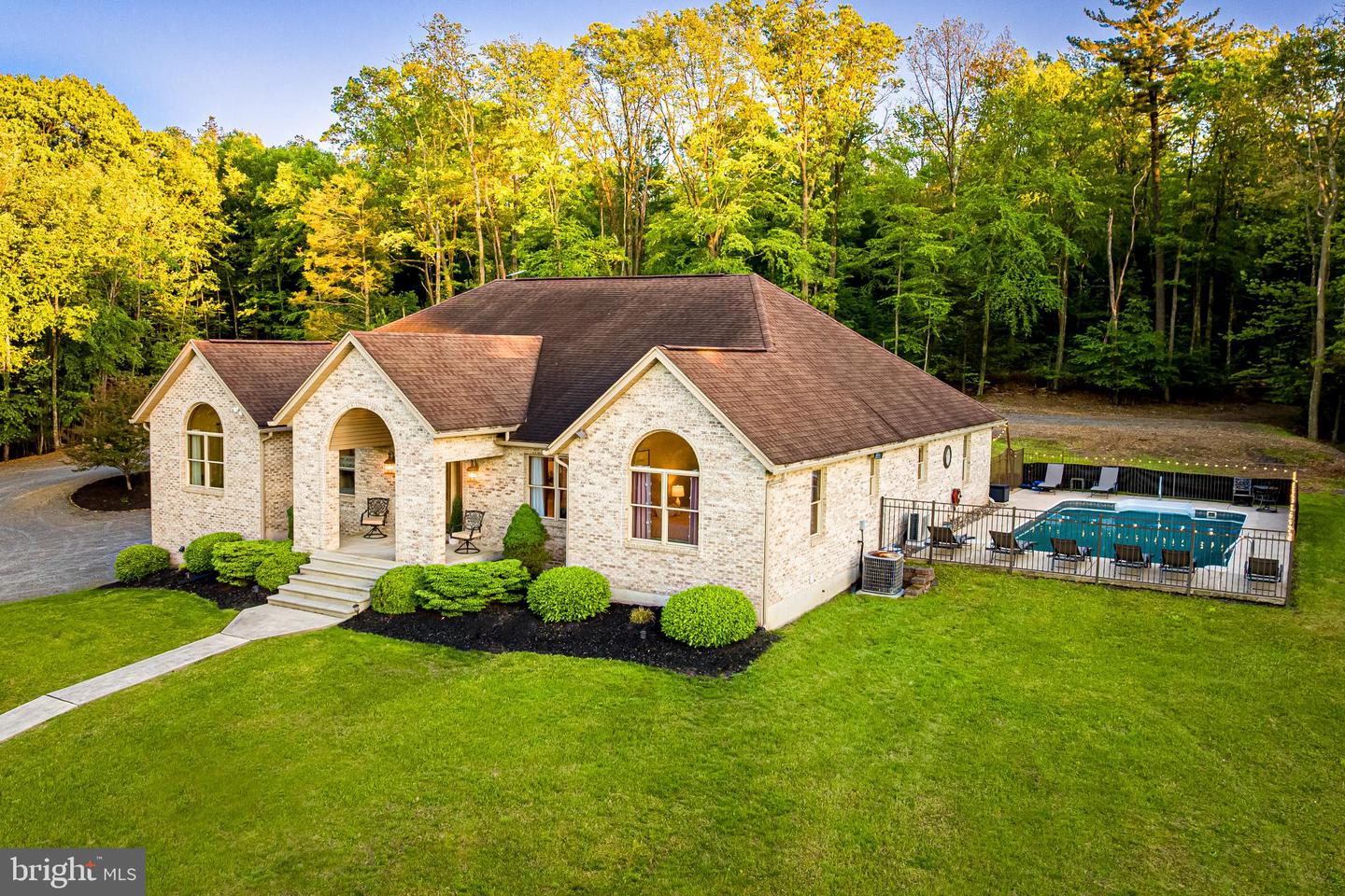 36 Summer Mountain Rd