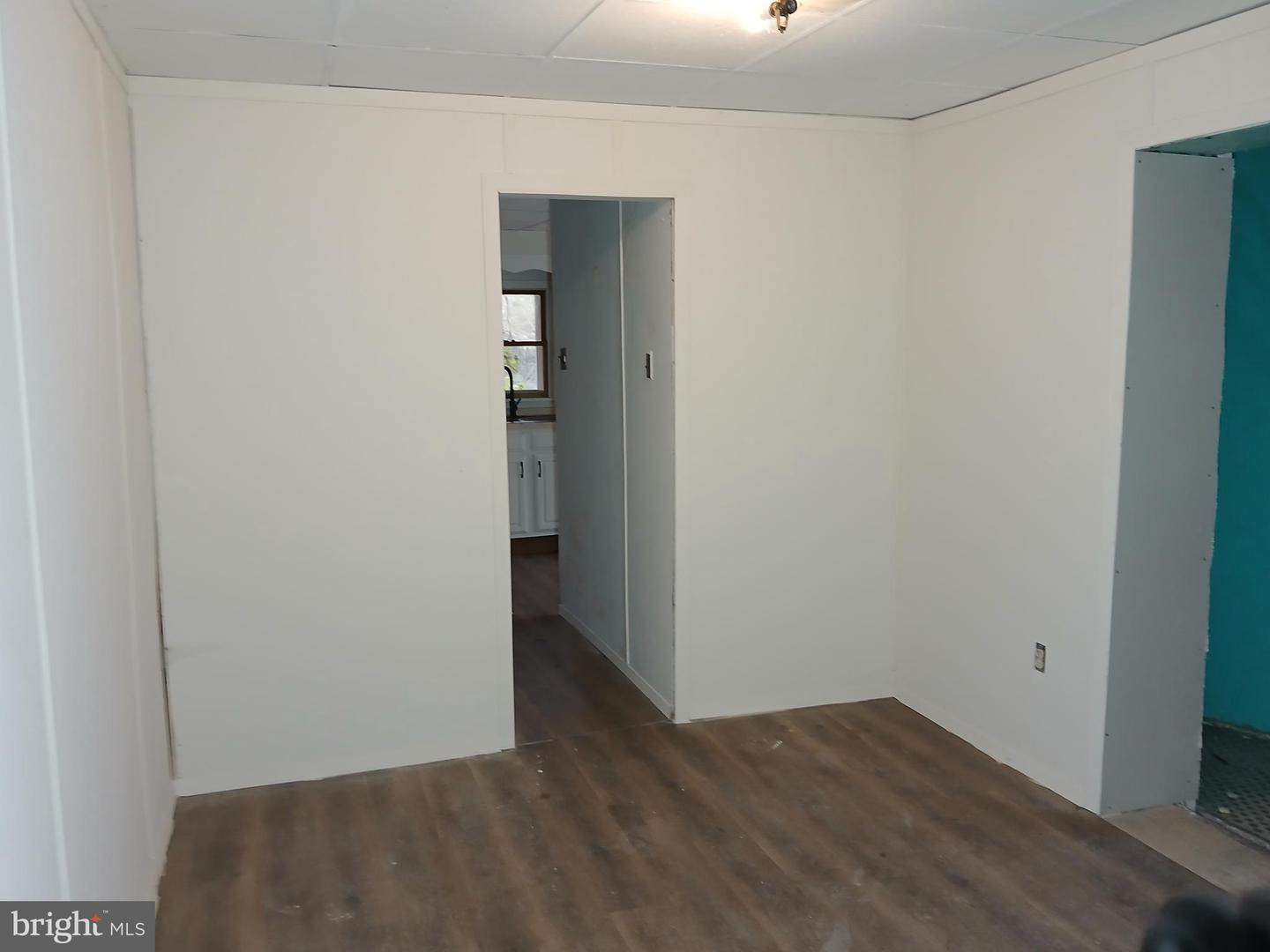 120-122 N Line St Property Photo 12