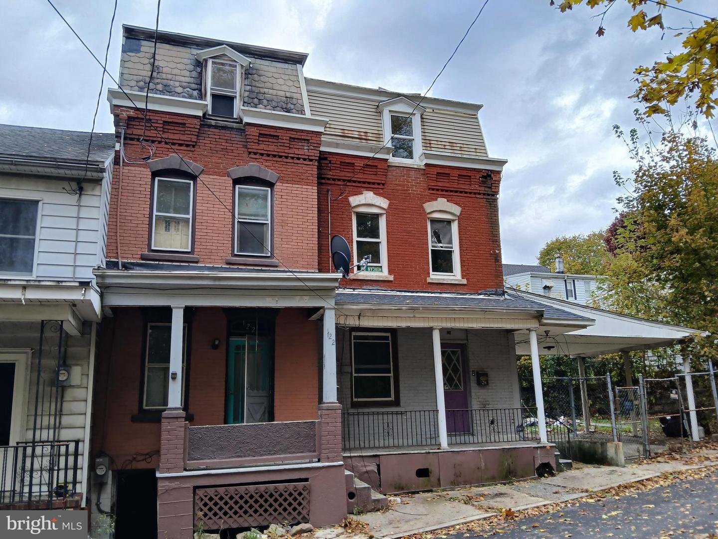 120-122 N Line St Property Photo 19