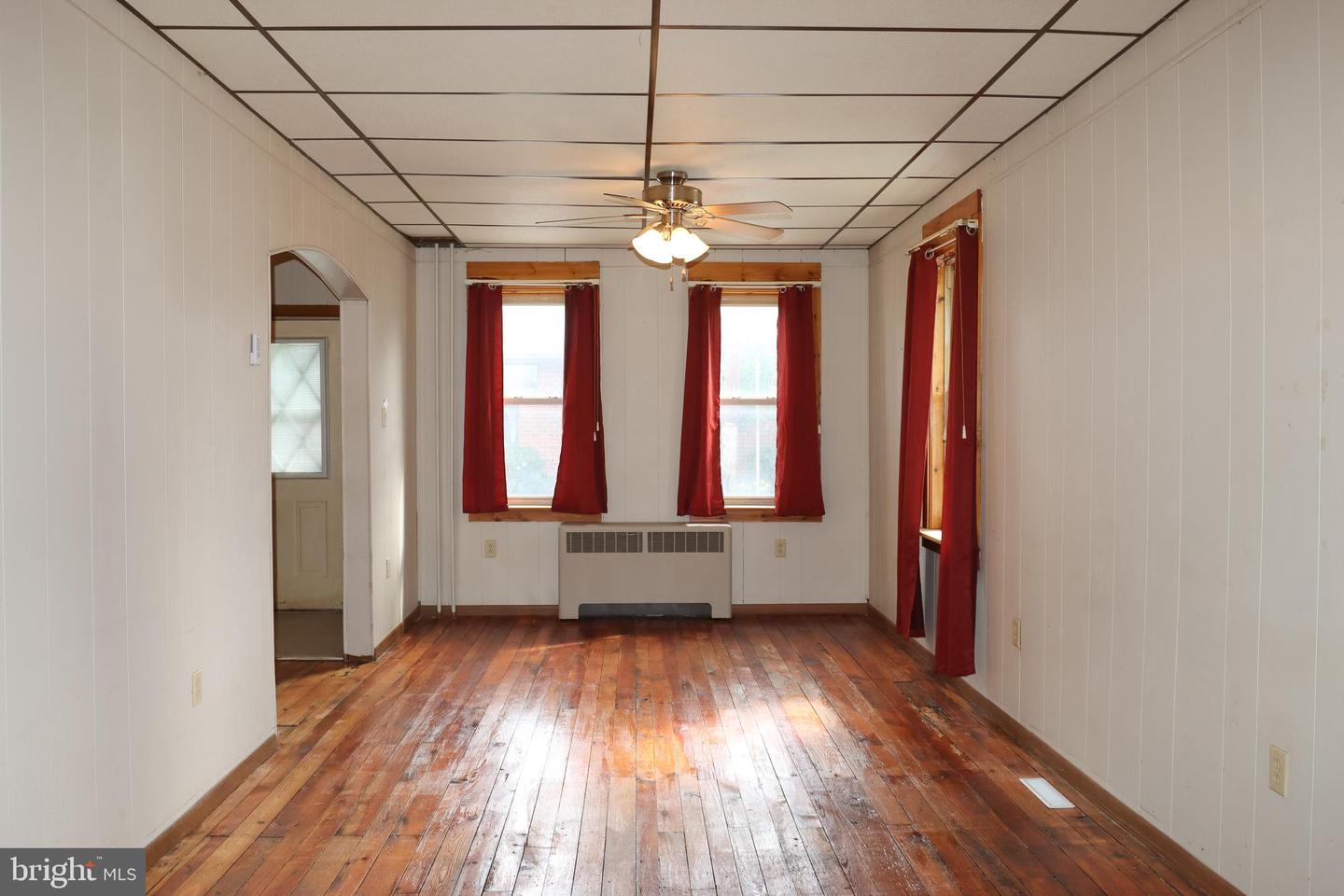 305 Dock St Property Photo 6