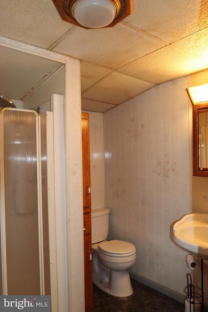 305 Dock St Property Photo 14