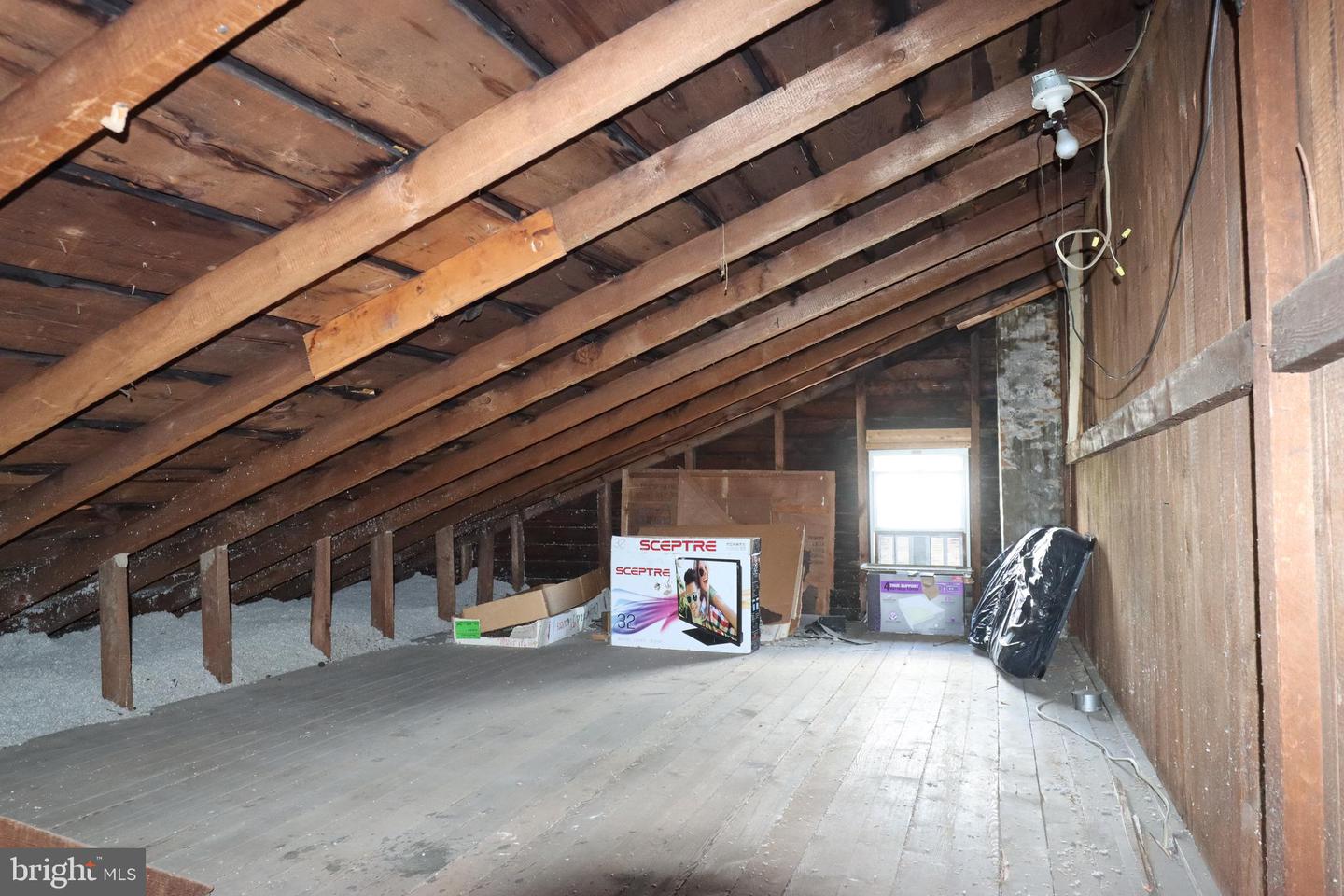 305 Dock St Property Photo 27