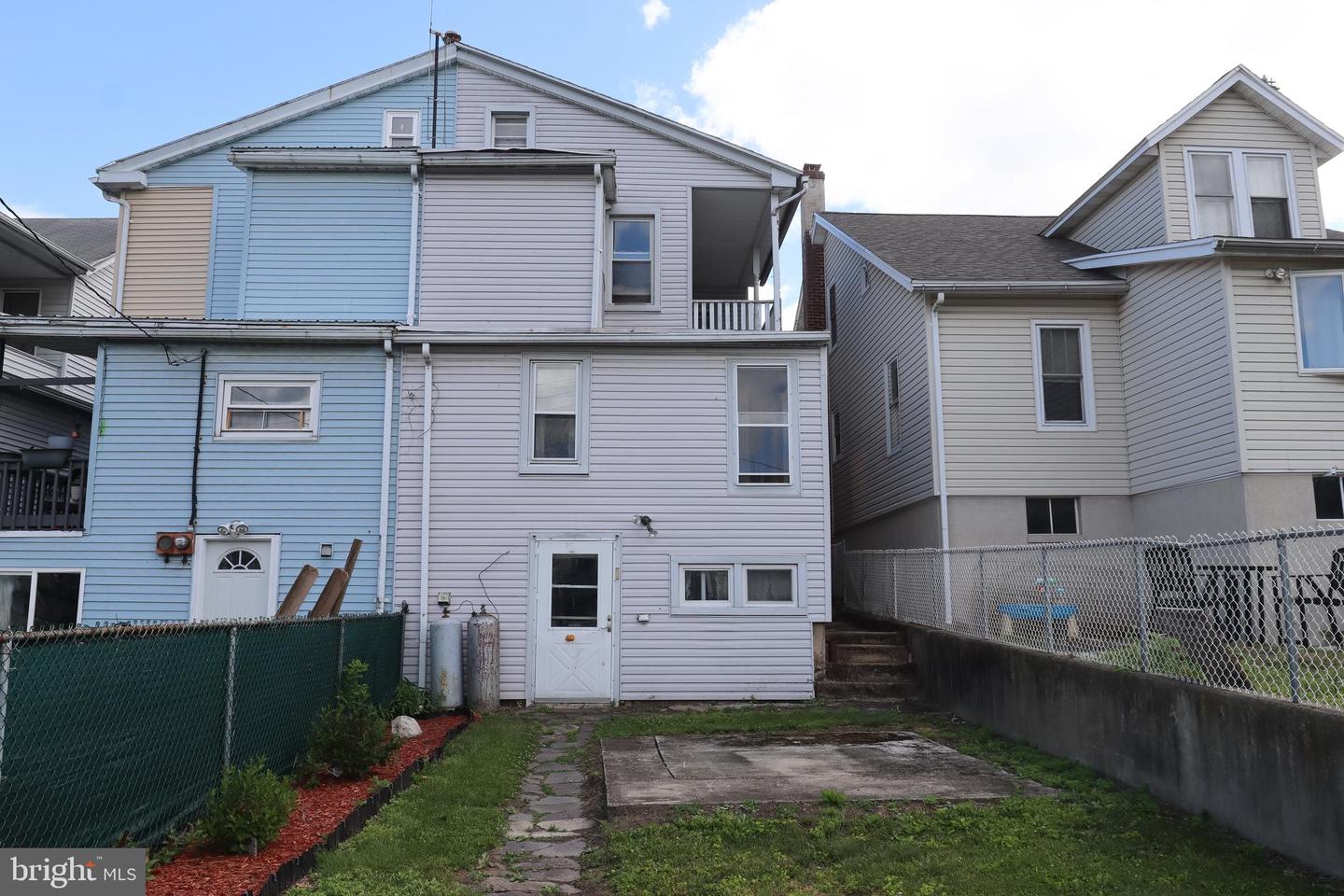 305 Dock St Property Photo 31