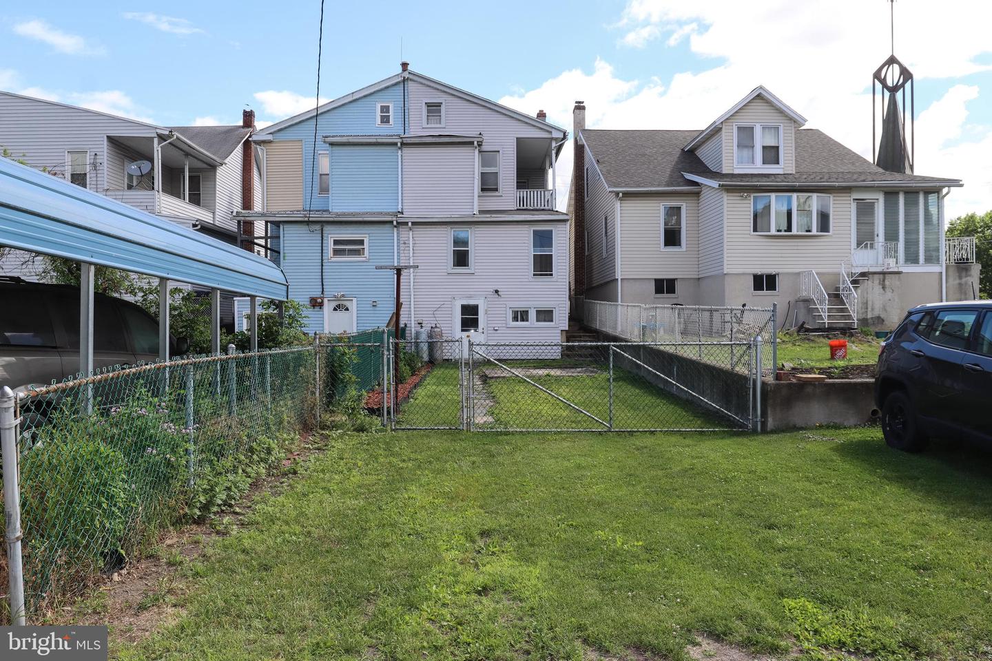 305 Dock St Property Photo 32