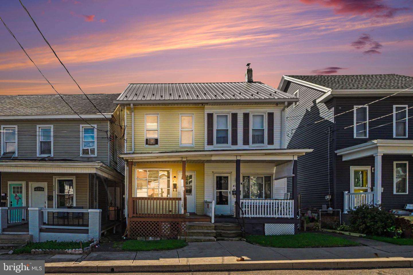 406 E WICONISCO AVE