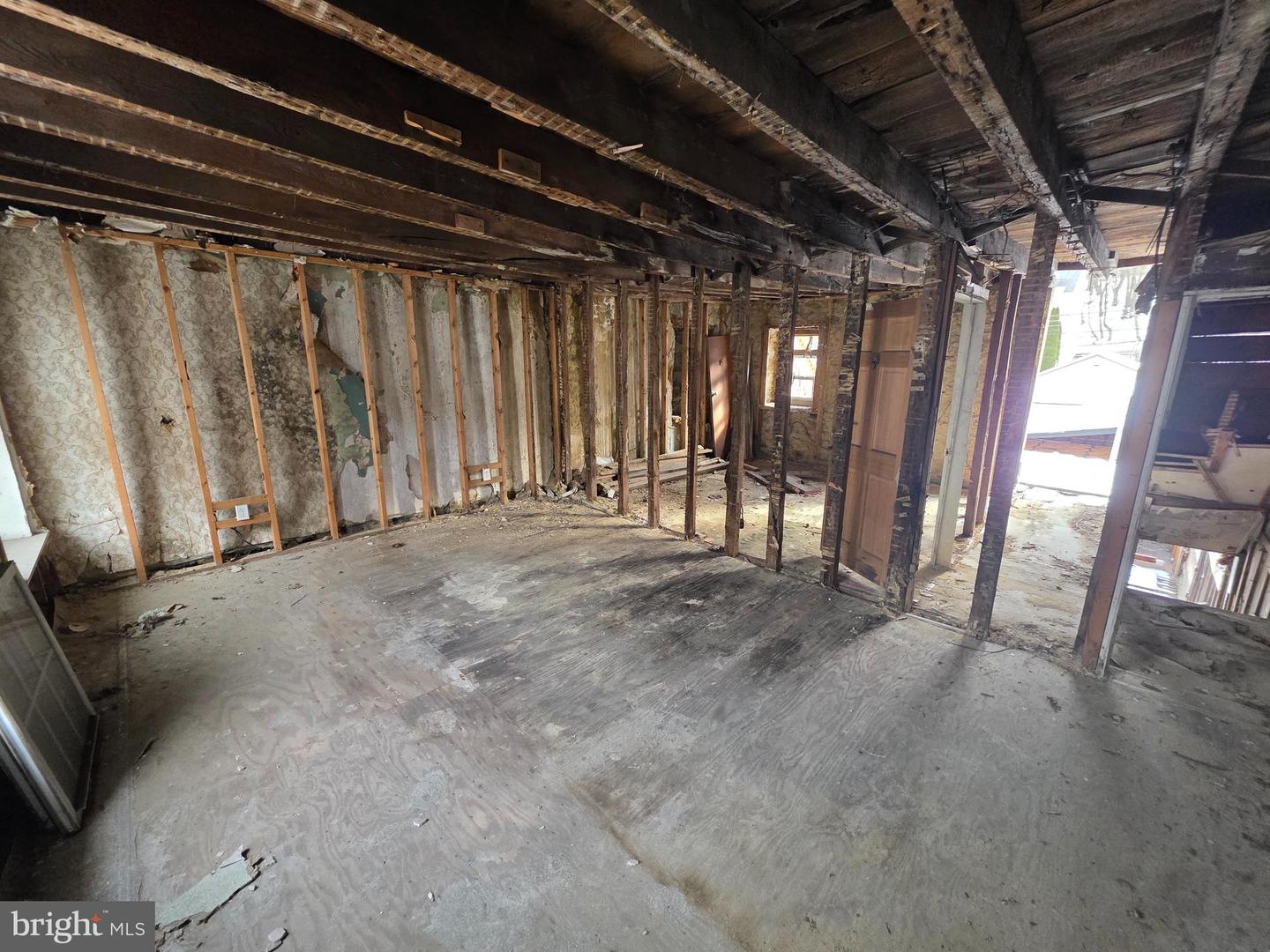 426 Centre St Property Photo 20