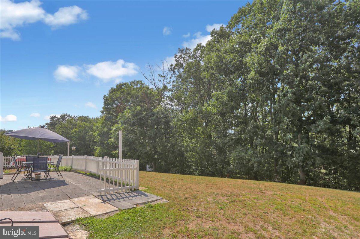87 Oak Ledge Ave Property Photo 9