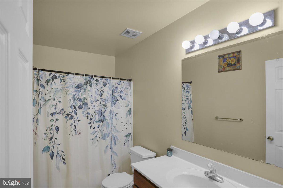 87 Oak Ledge Ave Property Photo 23