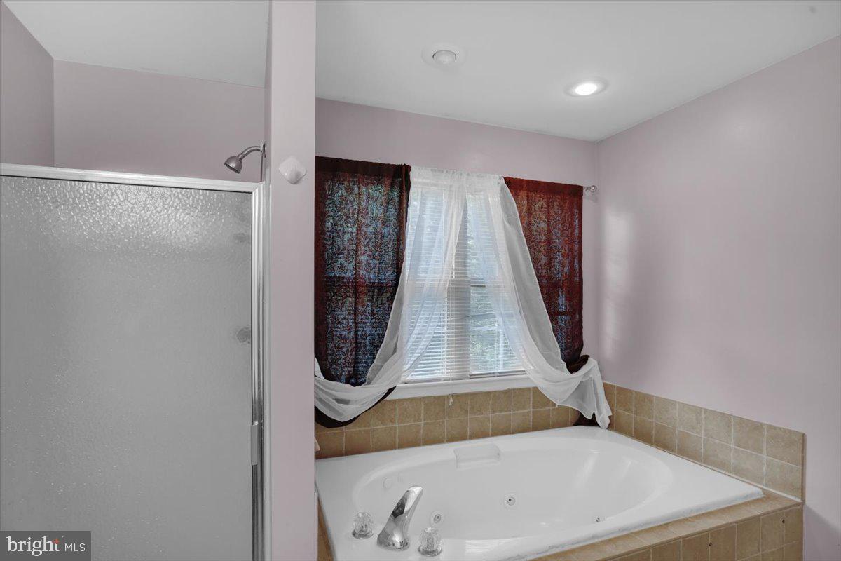 87 Oak Ledge Ave Property Photo 26