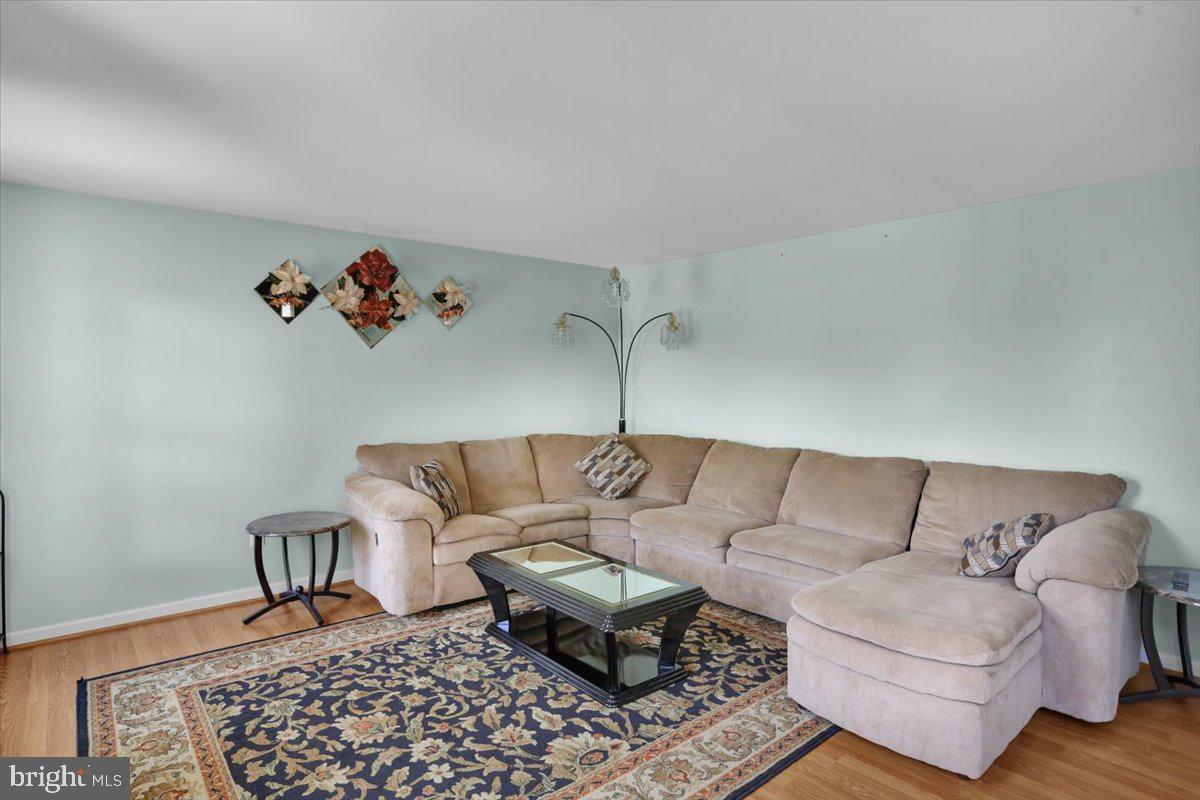 87 Oak Ledge Ave Property Photo 27