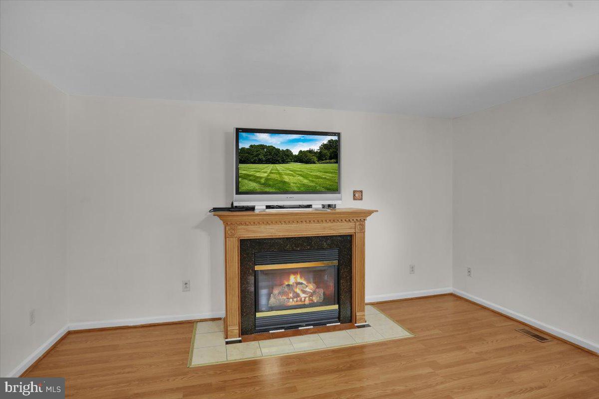 87 Oak Ledge Ave Property Photo 32