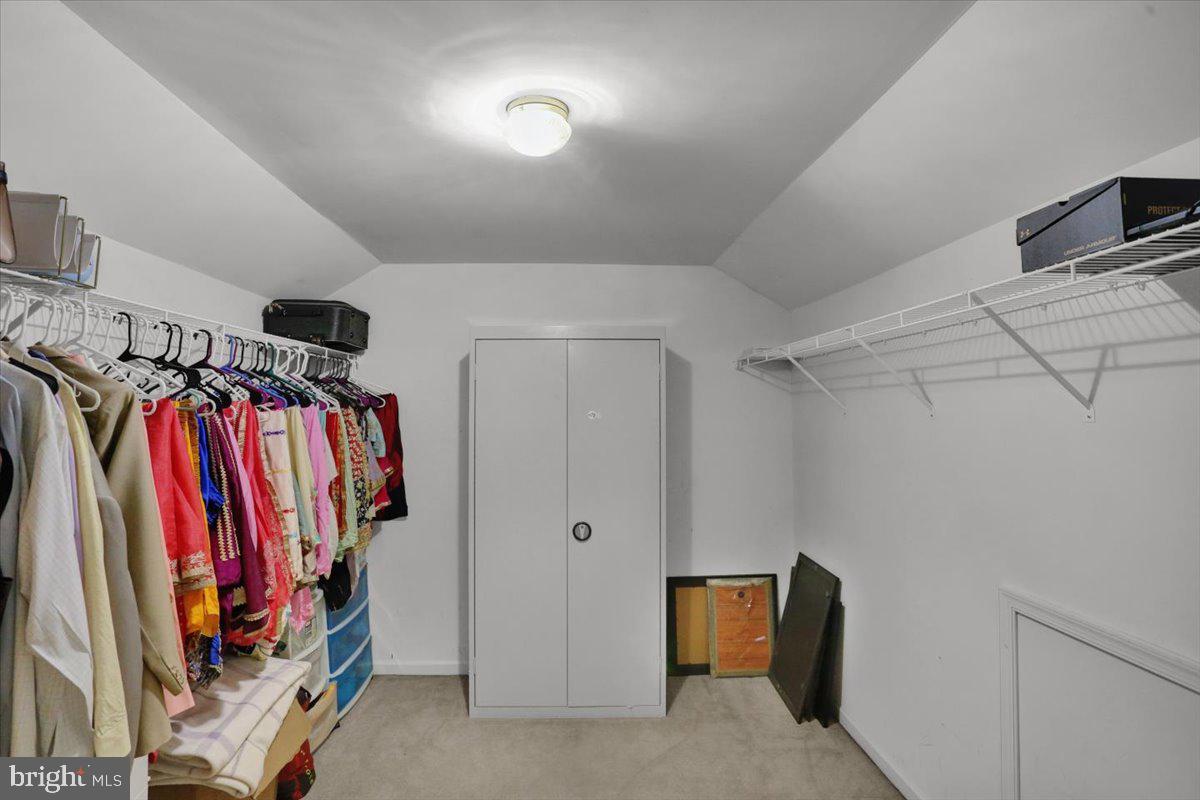 87 Oak Ledge Ave Property Photo 34