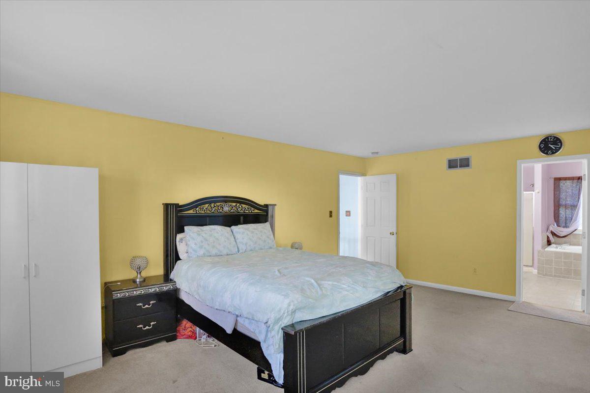 87 Oak Ledge Ave Property Photo 38