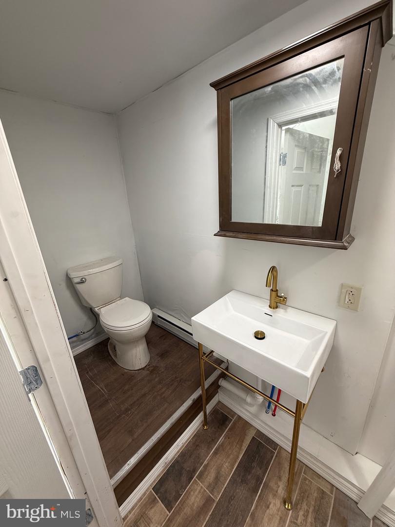 1000 Brock St Property Photo 15