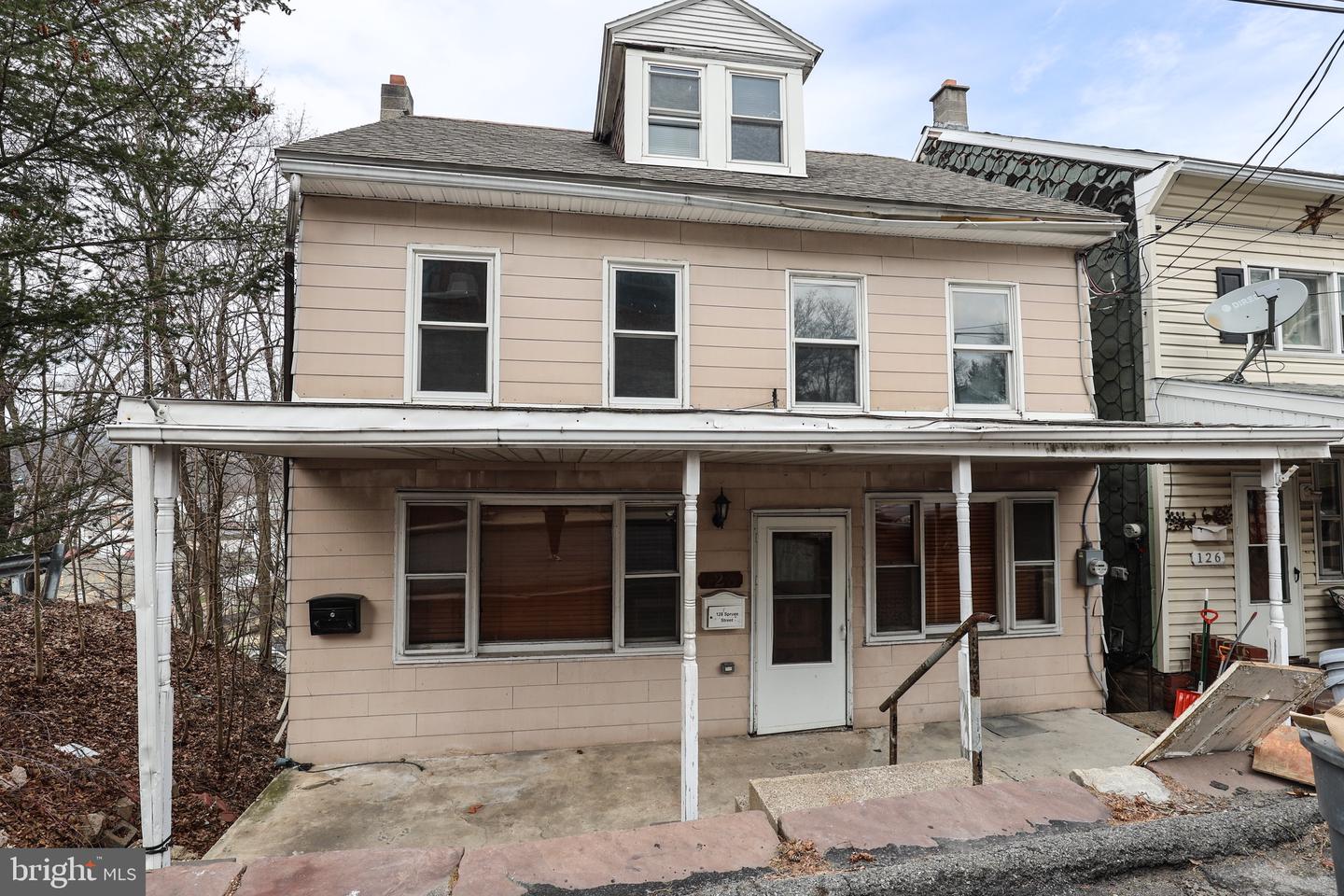 128-30 Spruce St Property Photo 2