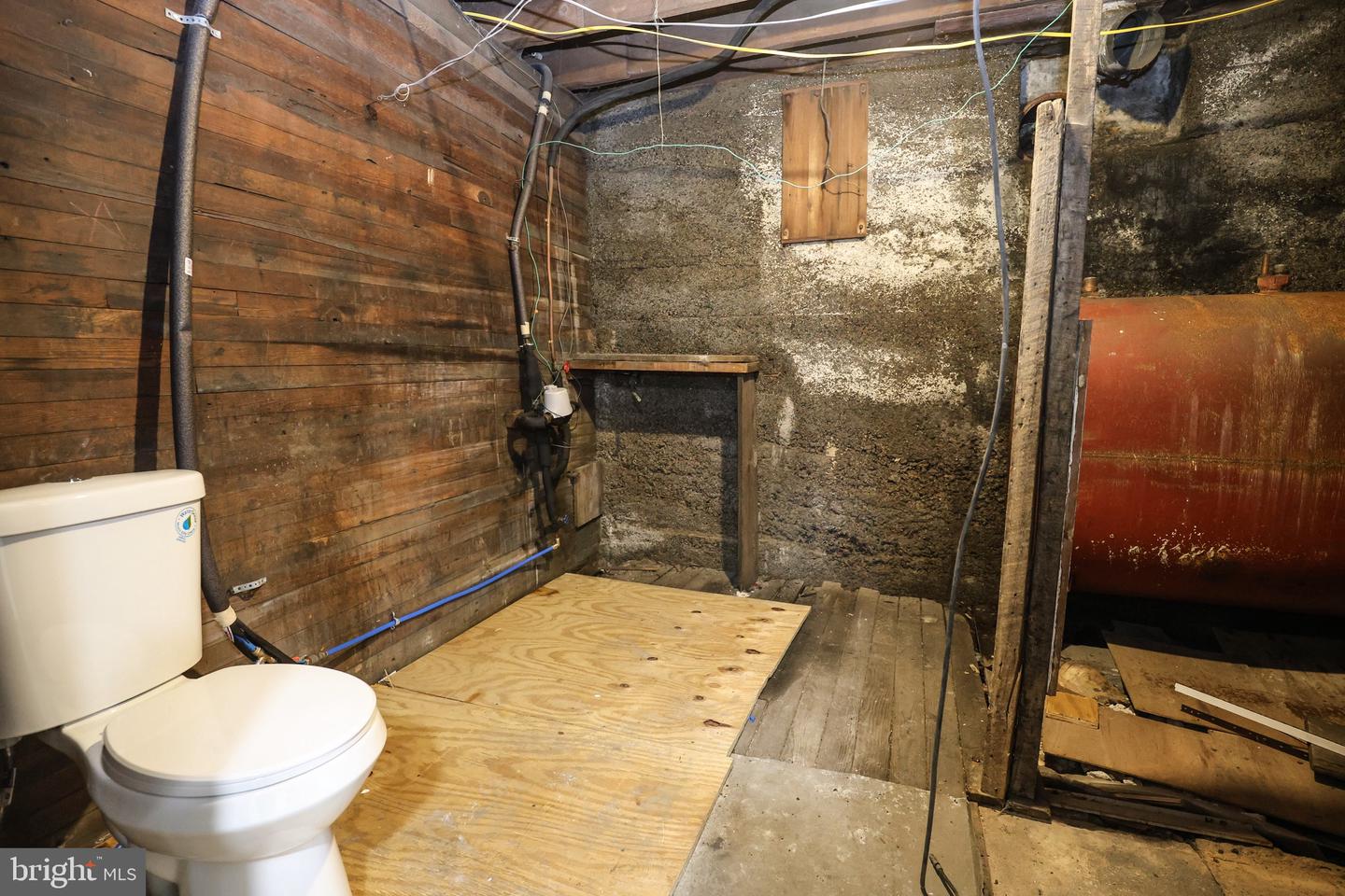 128-30 Spruce St Property Photo 32