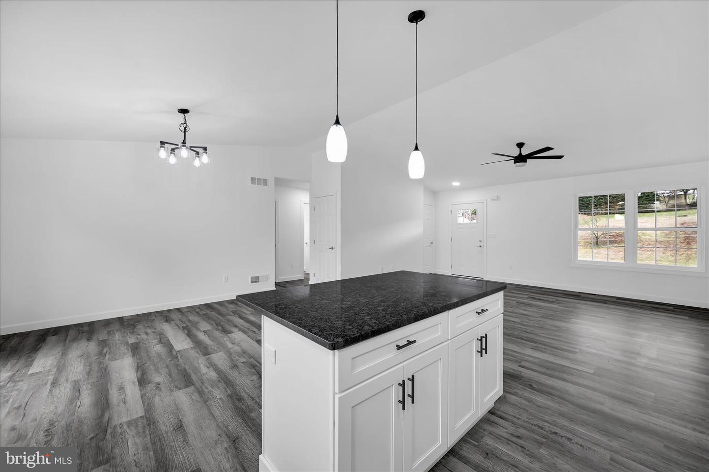 1013 Indian Dr Property Photo 14