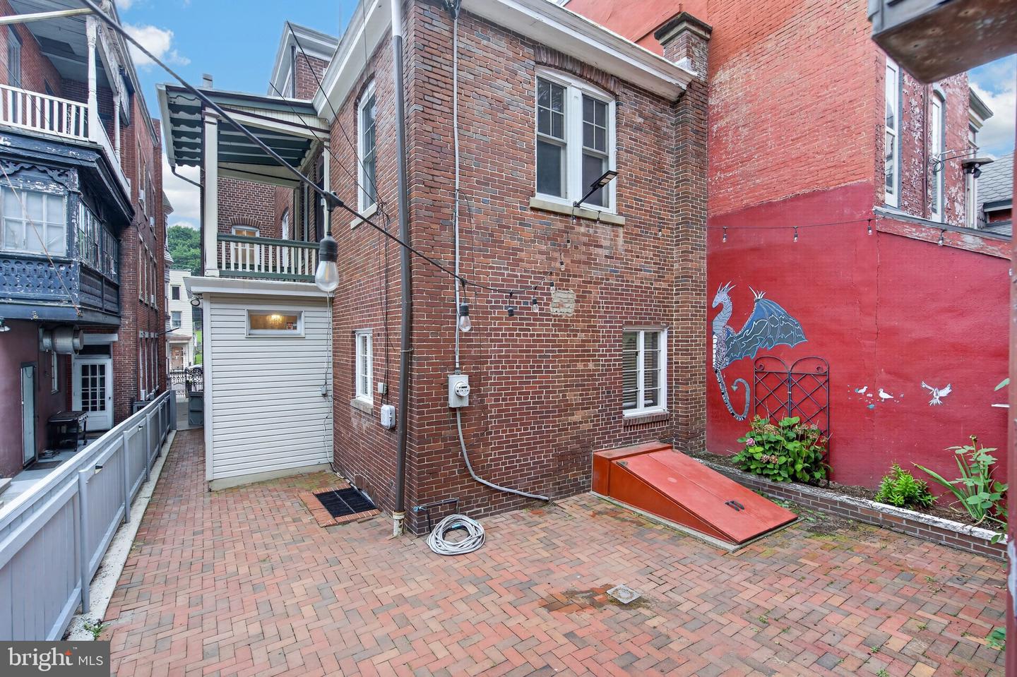 431 Centre St Property Photo 62