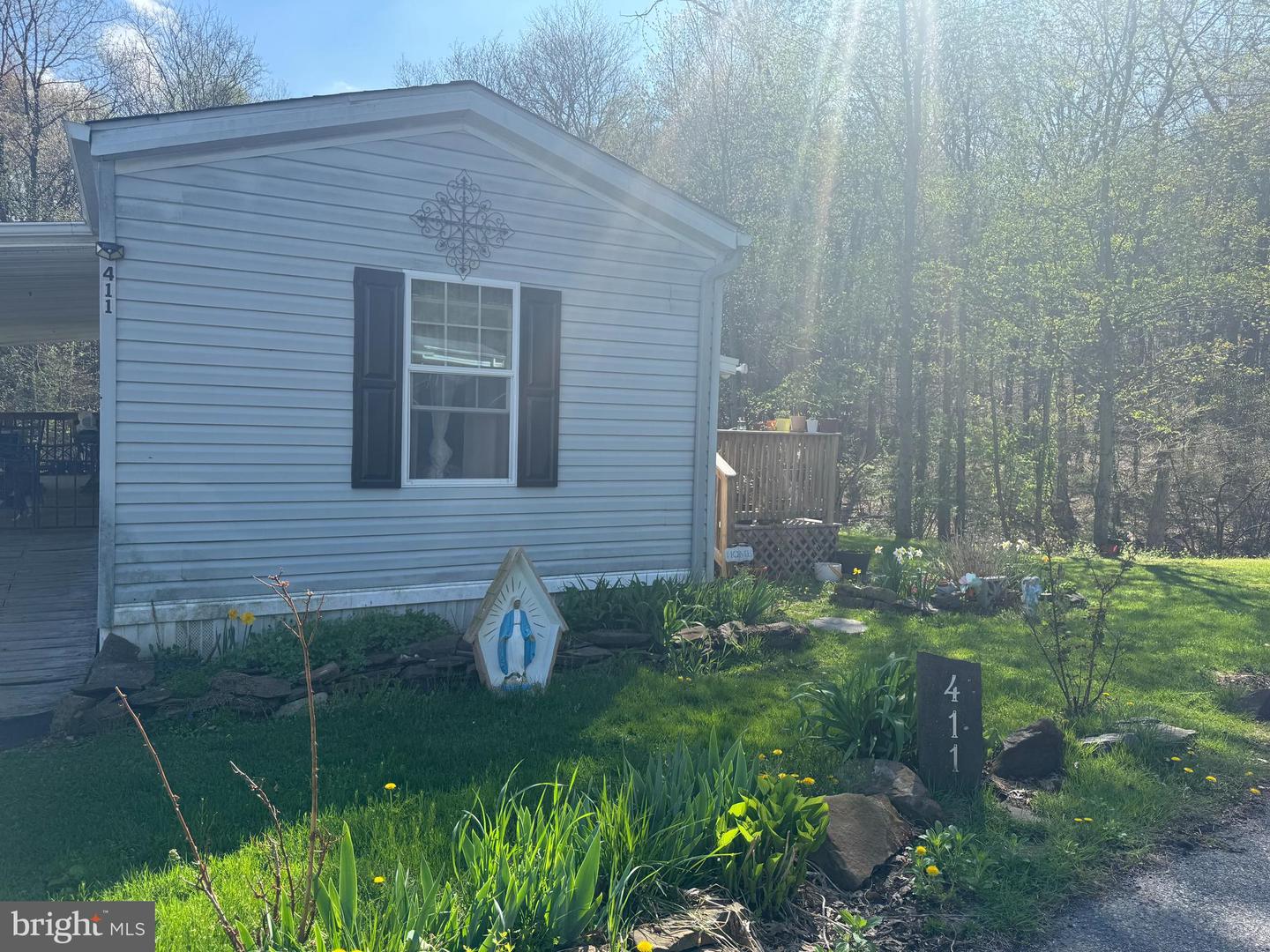 411 Frieden Mnr Property Photo 1