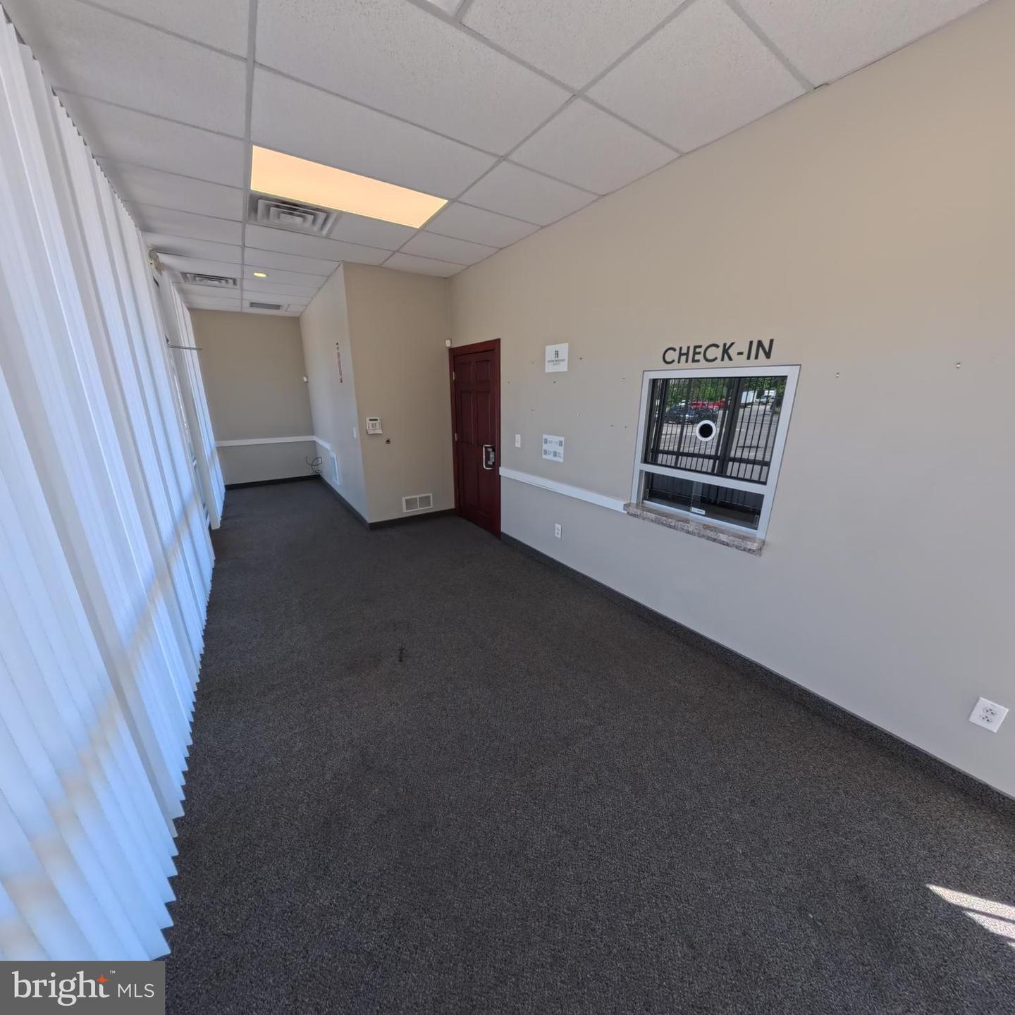 624 W Centre St Property Photo 7
