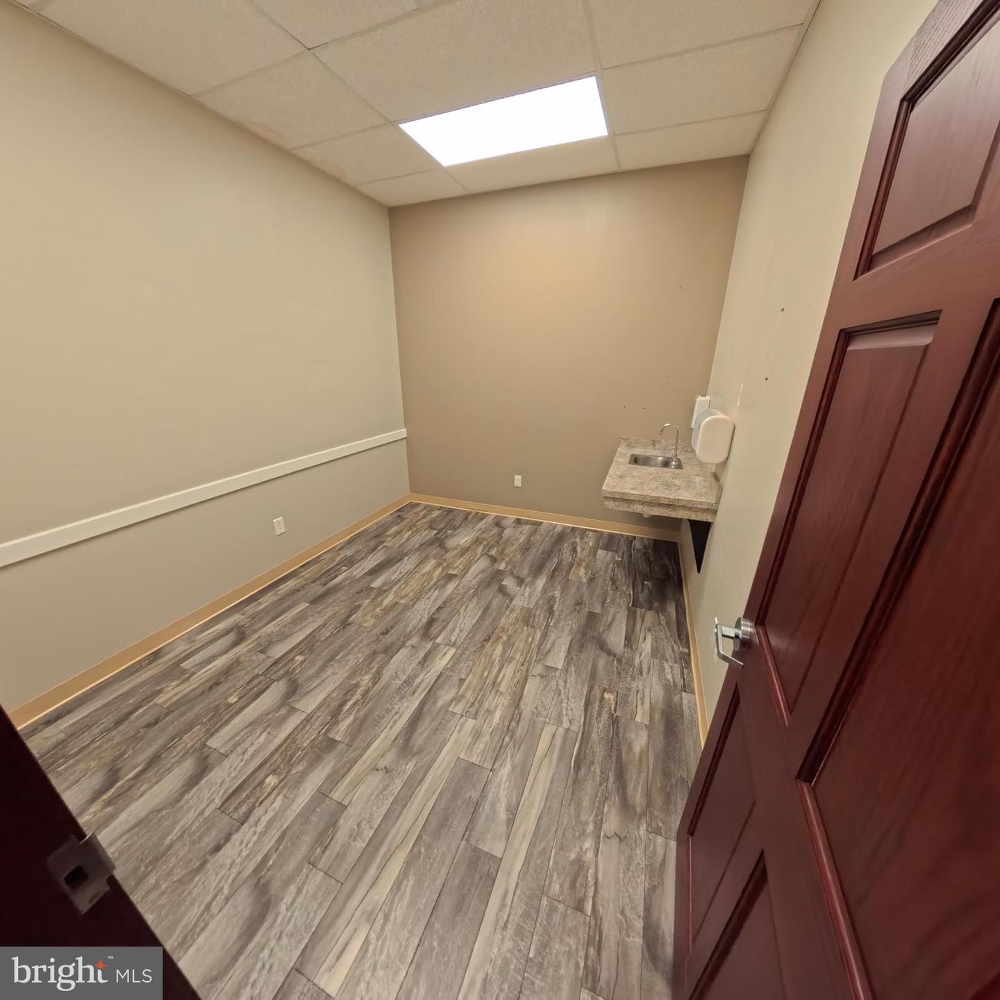 624 W Centre St Property Photo 15