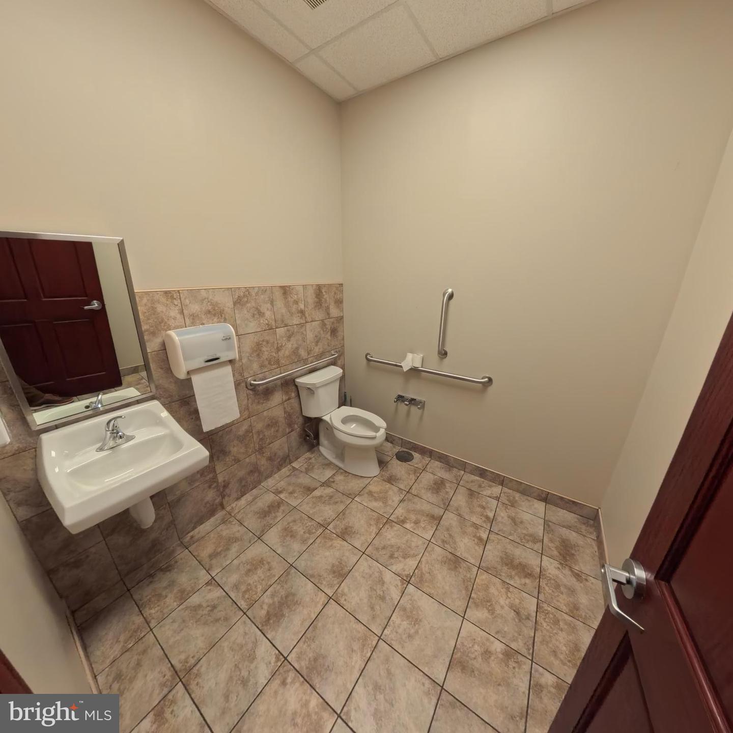 624 W Centre St Property Photo 18
