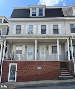 1132 / 1134 Pine St Property Photo 1