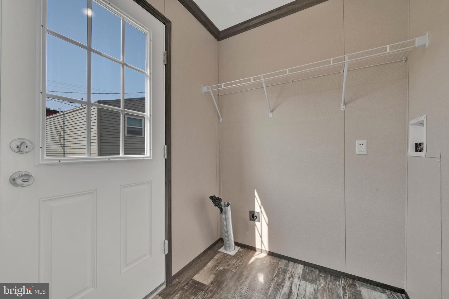 12 King Lane Property Photo 12