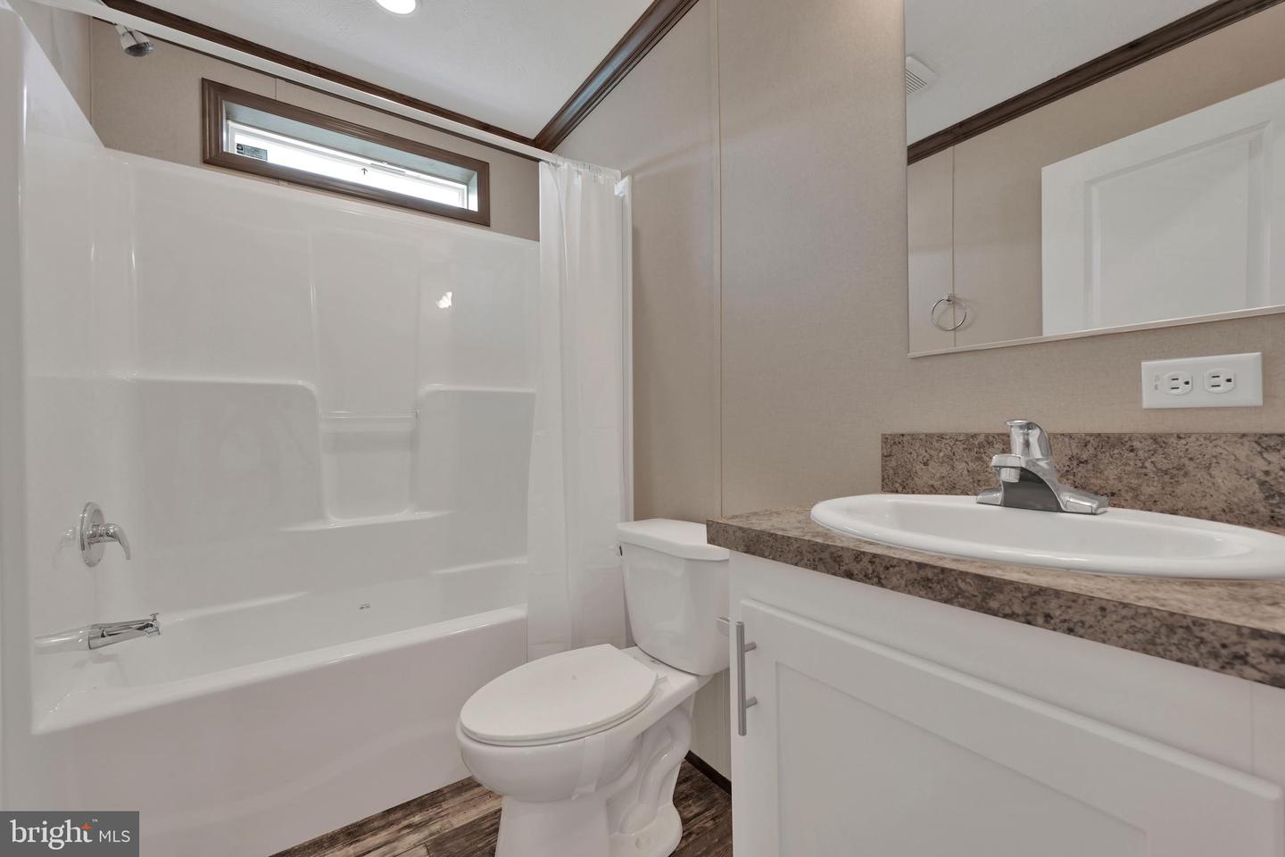 12 King Lane Property Photo 16