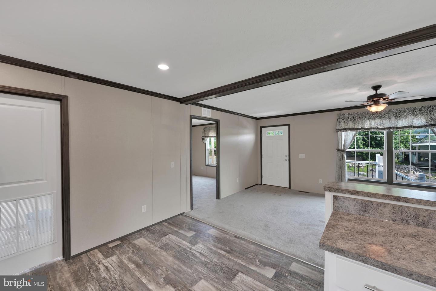 12 King Lane Property Photo 18