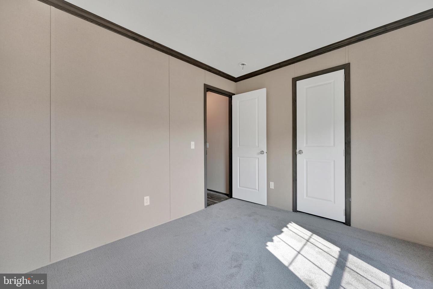 12 King Lane Property Photo 19
